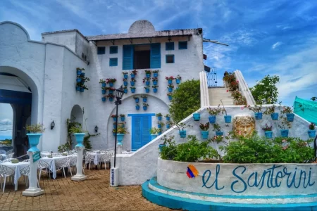 Tour Santorini Colombiano – Aldea Plaza & Finca Hotel